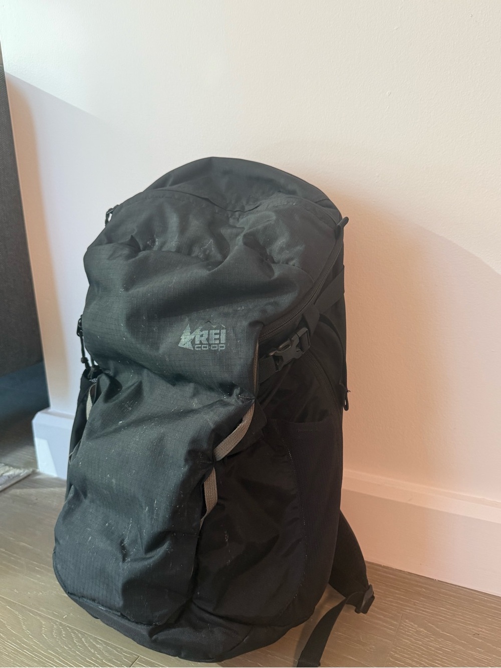 REI 28L Ruckpack Backpack - Picture 2 of 4